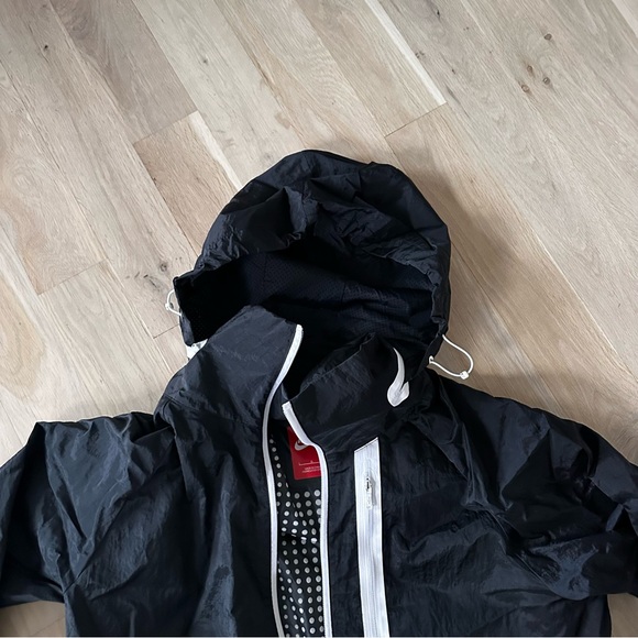 Nike jacket - Picture 2 of 6